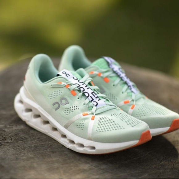 Women’s On Cloudsurfer Mint Creek White (8)